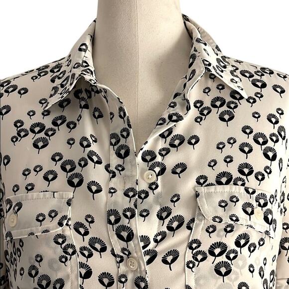 *NWOT* The Loft Women's Black and White Patterned Top | Size M - Picture 2 of 5
